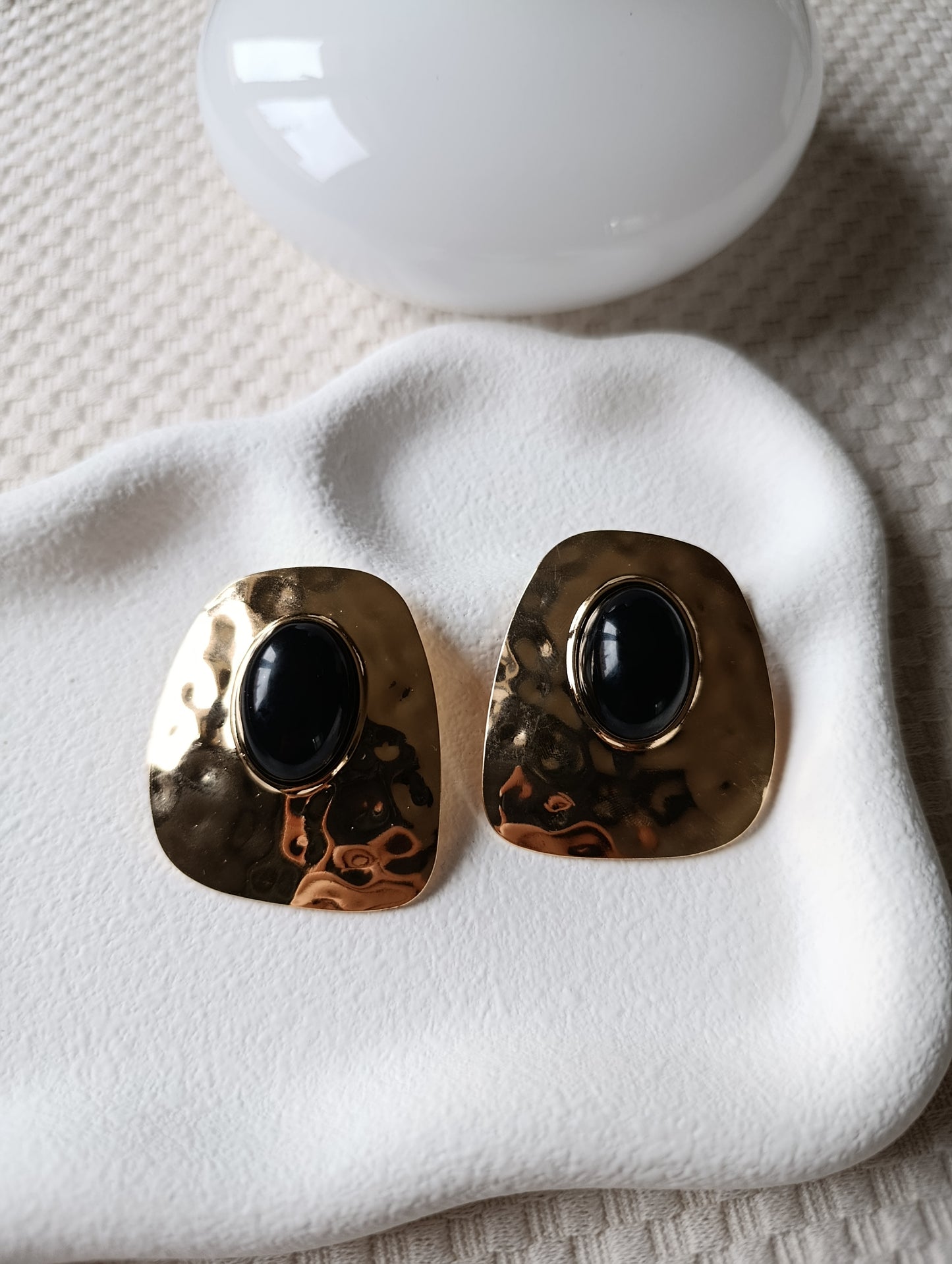 Shadiva Antik Dokulu Gümüş-Gold Kombinli Madalyon Küpe