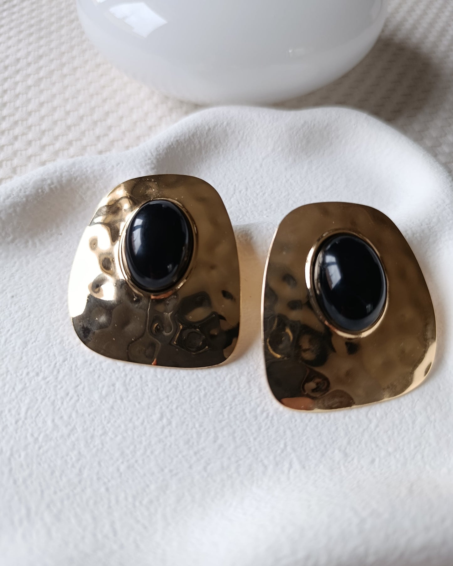 Shadiva Antik Dokulu Gümüş-Gold Kombinli Madalyon Küpe