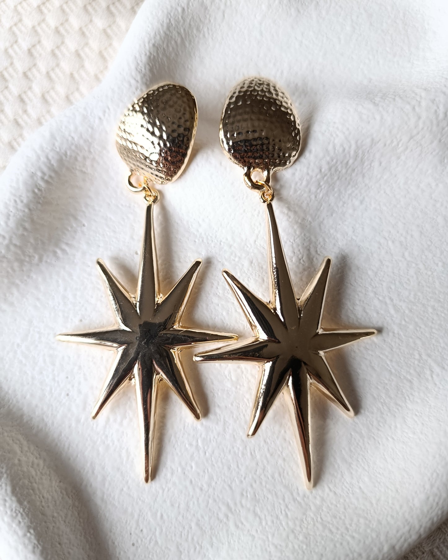 Shadiva Altın Rengi Kutup Yıldızı Küpe