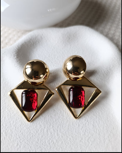 Shadiva Bordo Mine Detaylı Altın Rengi Geometrik Küpe