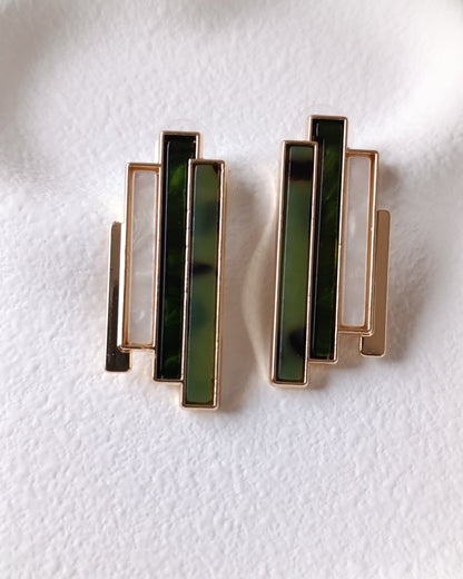 Shadiva Yeşil ve Sedef Detaylı Geometrik Gold Küpe