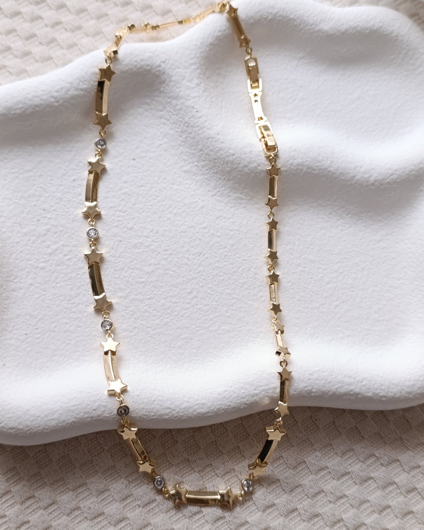 Shadiva Minimalist Yıldız ve Tek Taş Detaylı Kolye