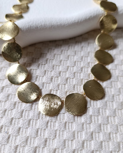 Shadiva Gold Renk Dövme Metal Pul Kolye