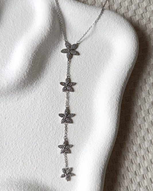 Shadiva Zirkon Taşlı Gümüş Çiçekli Y Kolye