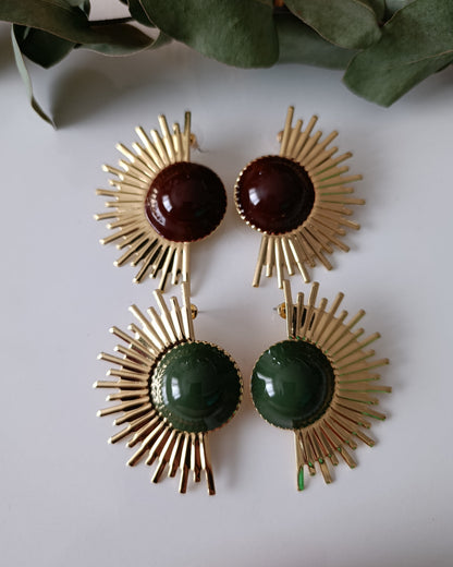 Shadiva Güneş Formlu Bordo Taşlı Gold Küpe