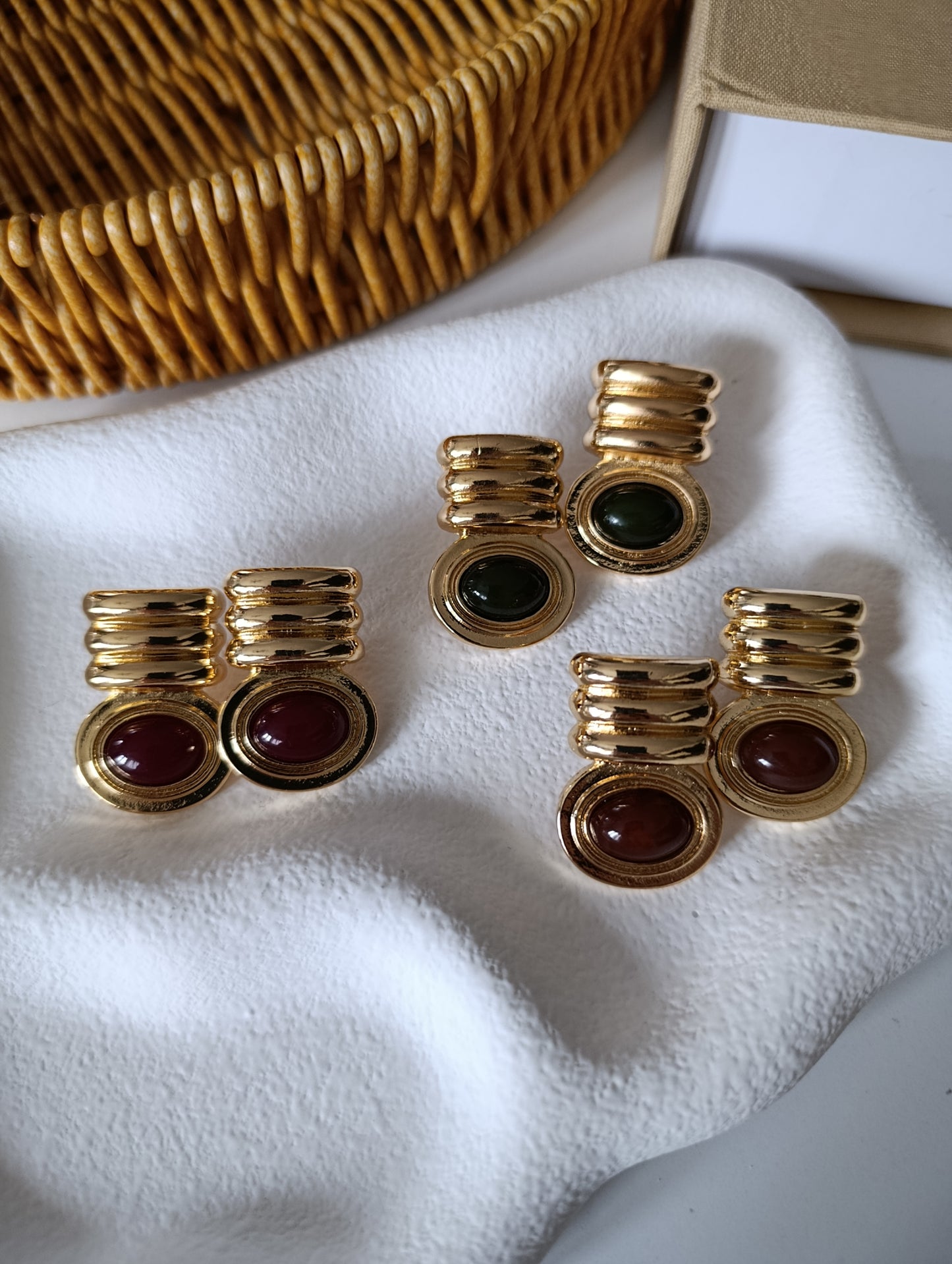 Shadiva Retro Gold Kaplama Bordo Taşlı Küpe