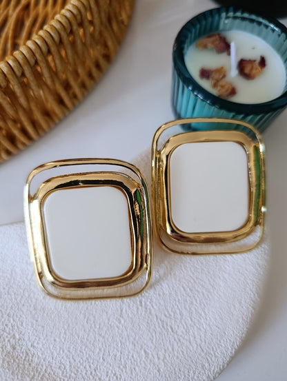 Shadiva Retro Beyaz Kare Küpe