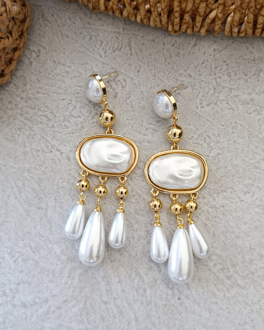 Shadiva Gold Tonlu Çoklu Salkım İnci Tasarım Küpe