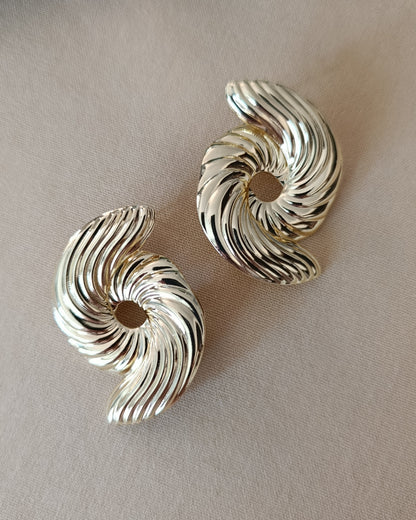Shadiva Gold Fitilli Spiral Girdap Küpe
