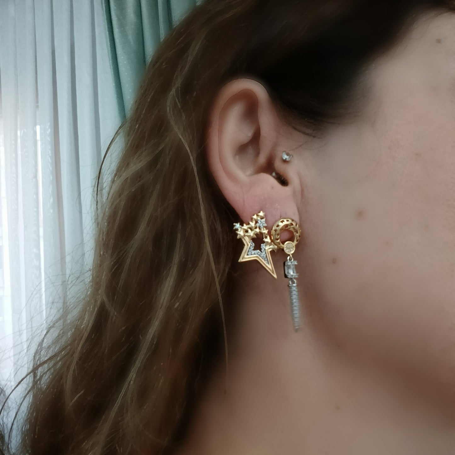 Shadiva Gold Asimetrik Star Küpe