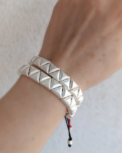 Shadiva Geometrik Piramit Detaylı Gümüş Renk Ayarlanabilir İpli Bileklik